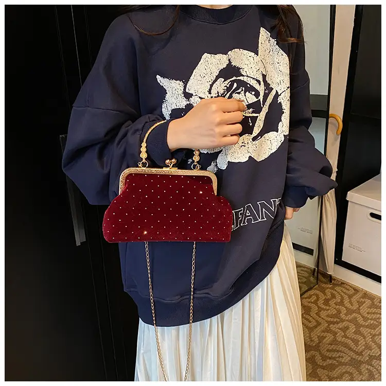 Women's Chain Shoulder Crossbody Bag with Metal Buckle — feature 29