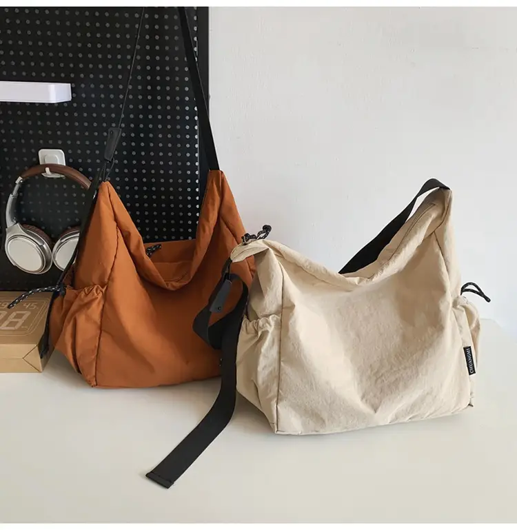 Retro Nylon Shoulder Bag Women's Large Capacity Crossbody — feature 24