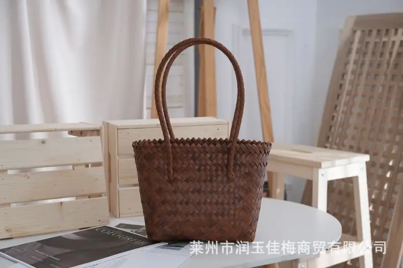 Brown Woven Plastic Shoulder Bag for Travel — feature 6