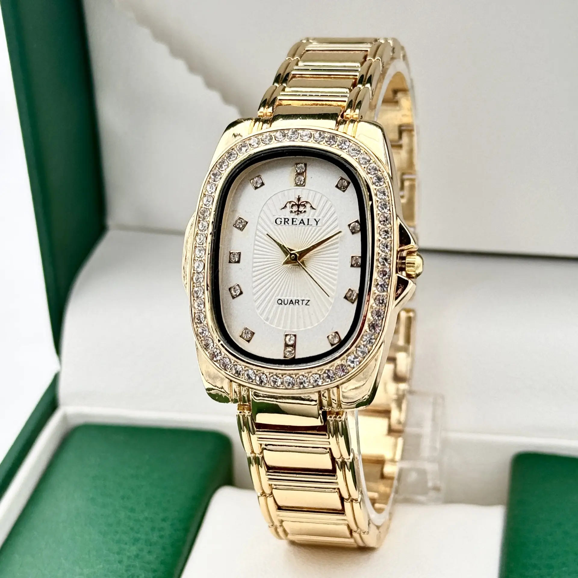 Grealy Women's Quartz Watch with Diamond Bracelet - Image 2