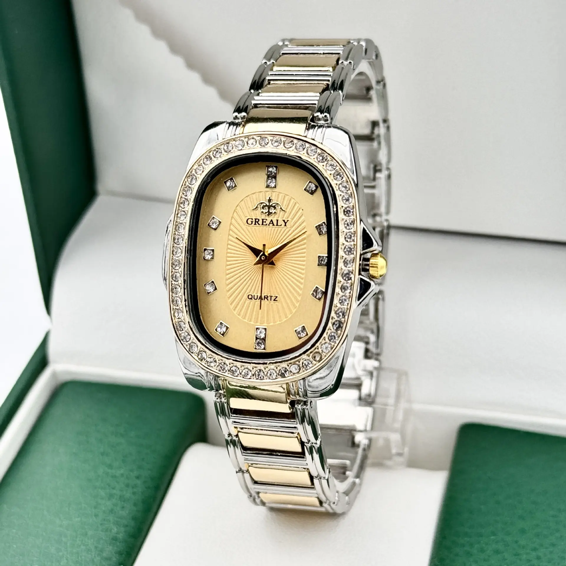 Grealy Women's Quartz Watch with Diamond Bracelet - Image 4