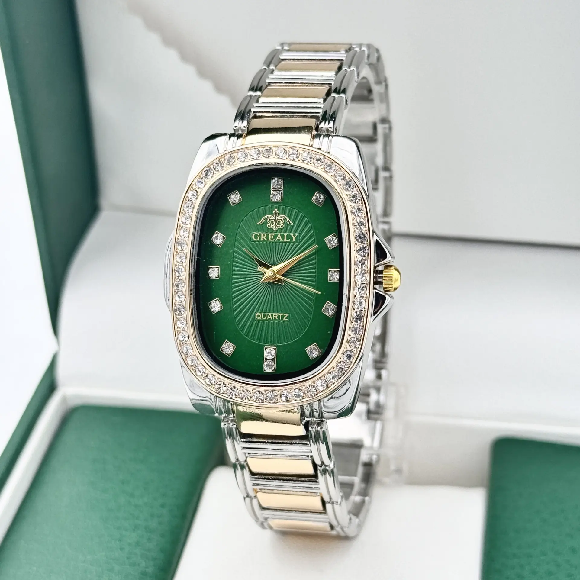 Grealy Women's Quartz Watch with Diamond Bracelet - Image 5