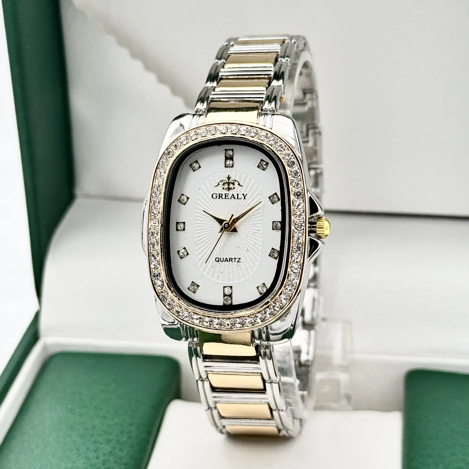 Grealy Women's Quartz Watch with Diamond Bracelet - Image 6