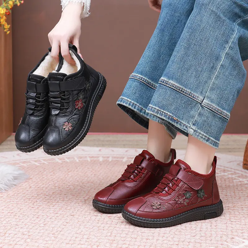 2025 Winter New Style One-Piece Drop-Shipping Old Beijing Cotton Shoes with Fleece Lining, Thickened, Non-Slip, Soft Sole, Versatile Women's Shoes, Snow Boots - Image 6