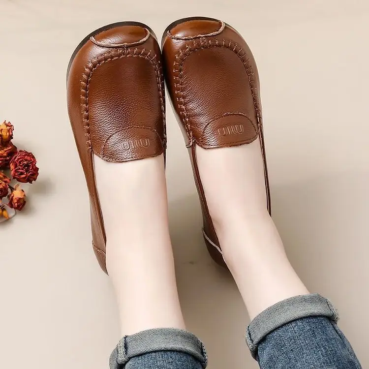Mother's Shoes Soft Sole Slip-on Shoes Women's Autumn Comfortable Soft Beef Sole Flat Women's Shoes All-match Middle-aged Shoes — feature 4