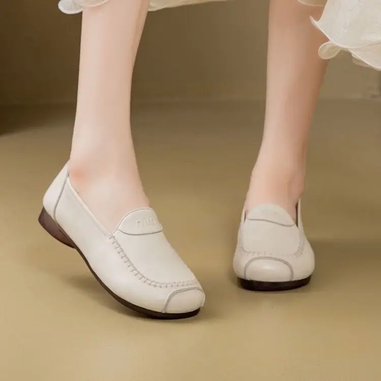 Mother's Shoes Soft Sole Slip-on Shoes Women's Autumn Comfortable Soft Beef Sole Flat Women's Shoes All-match Middle-aged Shoes - Image 3