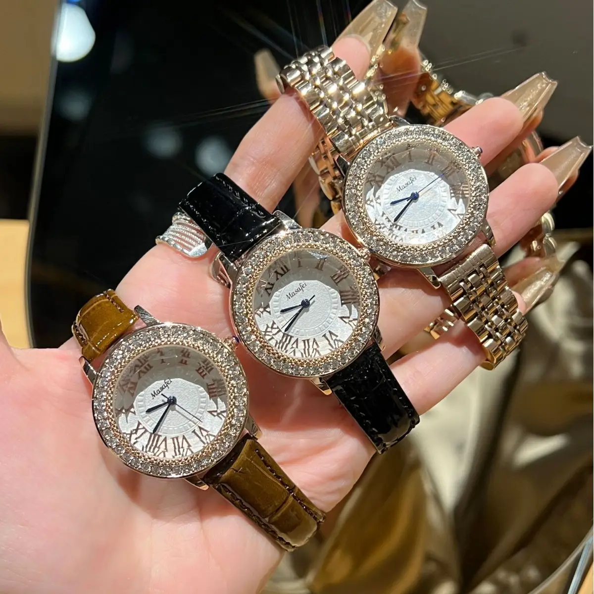 Luxury Women's Roman Dial Watch with Diamond Strap - Image 4
