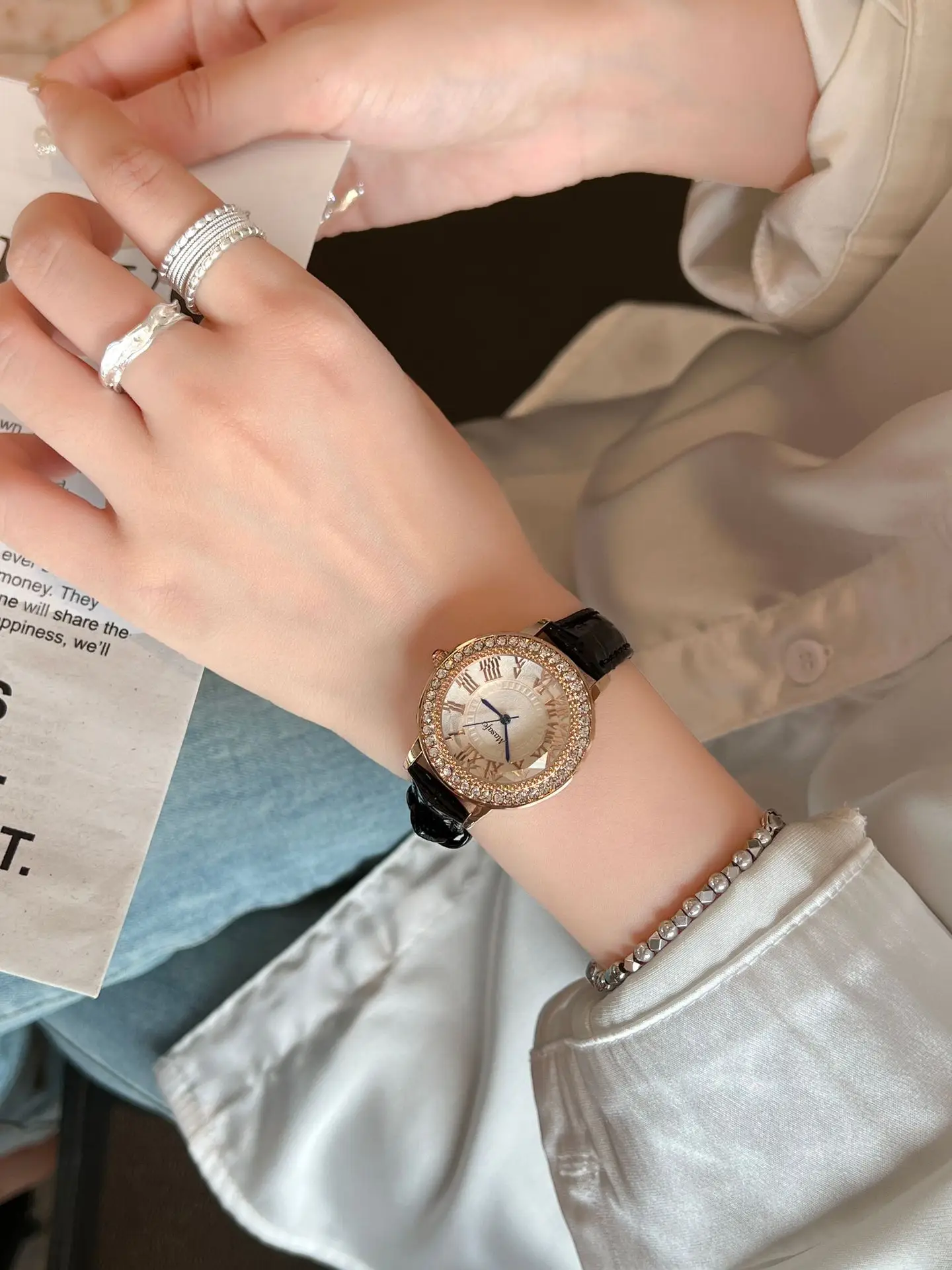 Luxury Women's Roman Dial Watch with Diamond Strap — feature 7