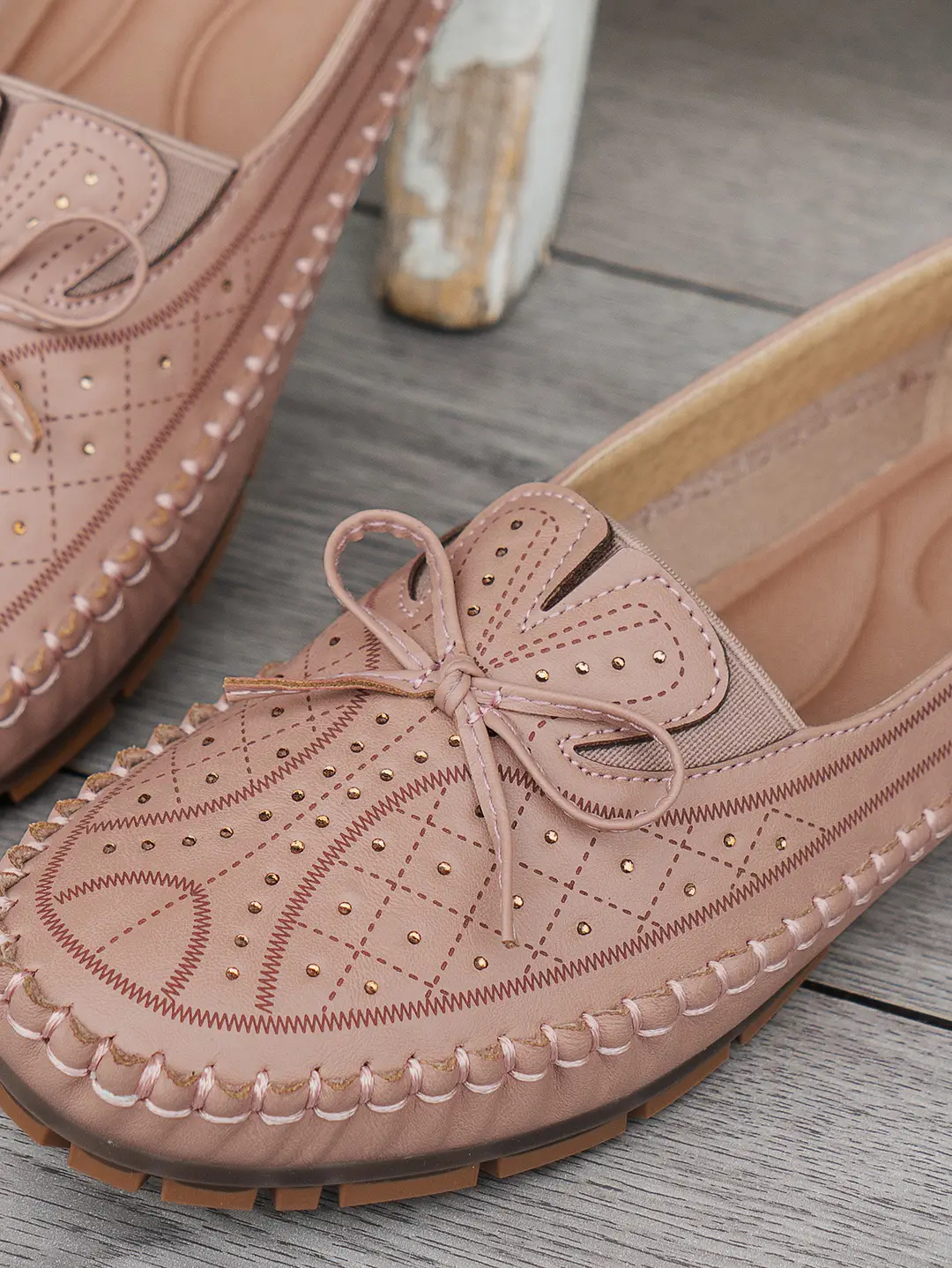 Large Size New Style Foreign Trade Stitched Laser Women's Flat Loafers, Foreign Trade Cross-Border E-Commerce Supply, Trendy and Versatile Style — feature 24