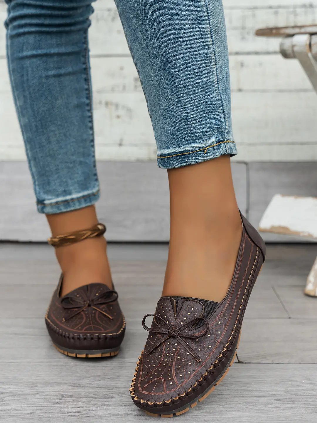 Large Size New Style Foreign Trade Stitched Laser Women's Flat Loafers, Foreign Trade Cross-Border E-Commerce Supply, Trendy and Versatile Style — feature 4