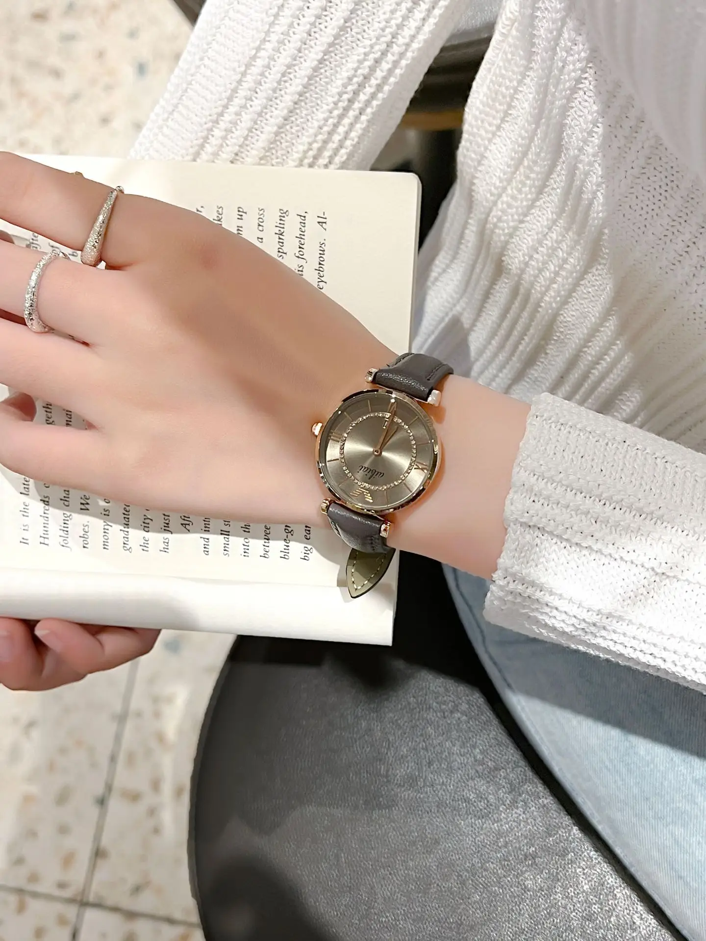 Women's Ferris Wheel Watch Gold Steel Belt Quartz — feature 6