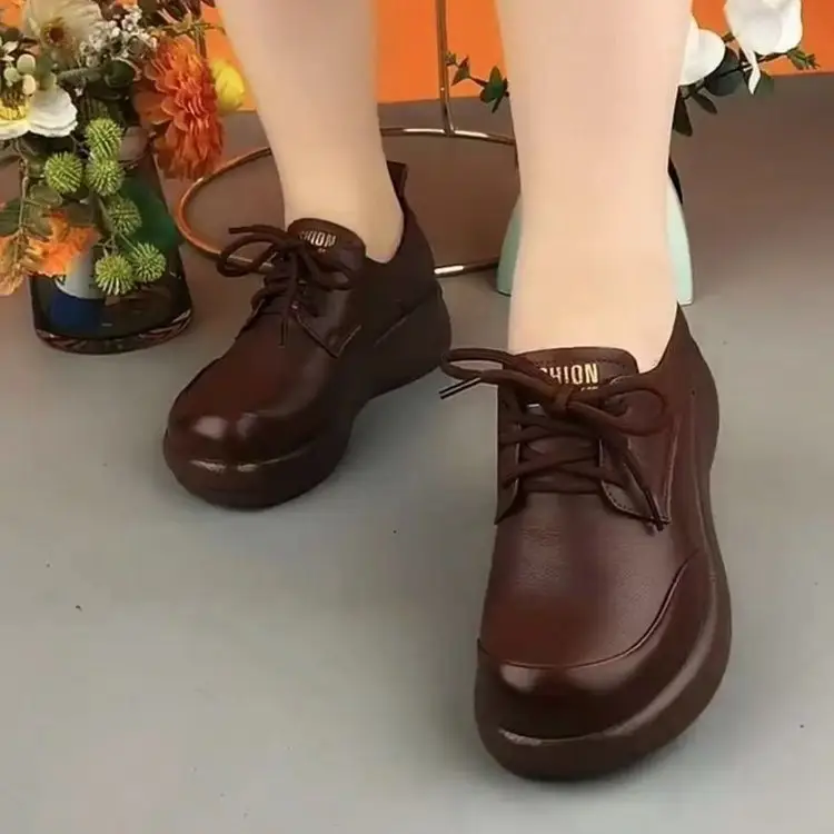 Single-layer shoes women's muffin thick-soled 2024 autumn latest comfortable versatile mother shoes light non-slip casual women's small leather shoes — feature 11
