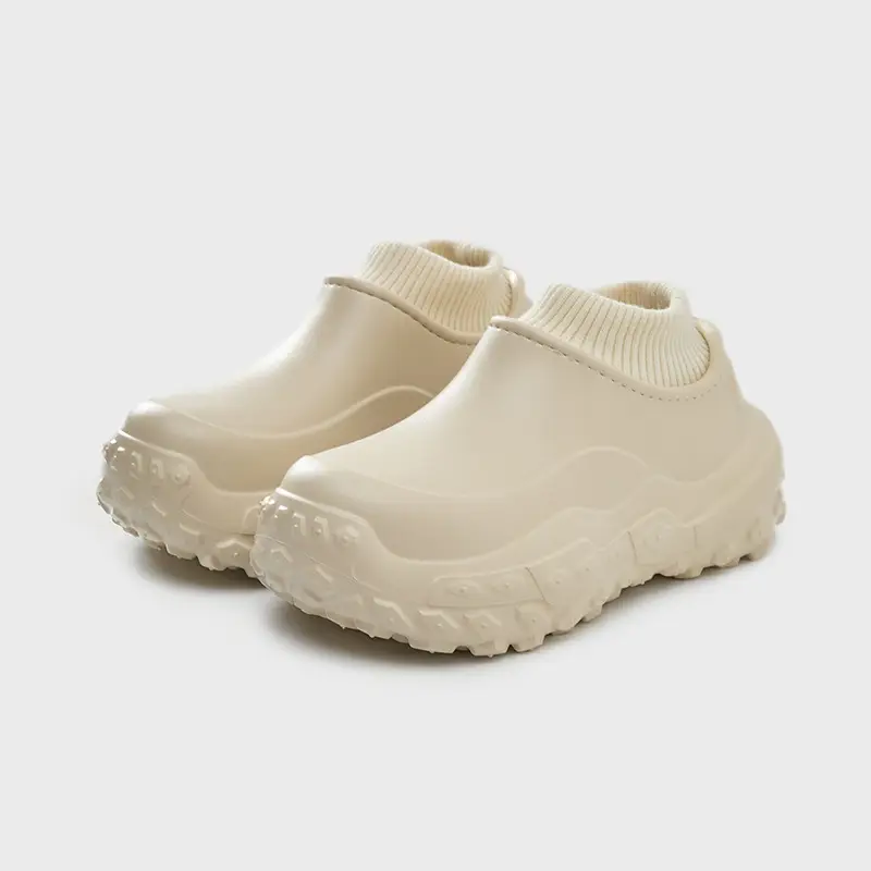 New Autumn and Winter Cotton Shoes for Home Use, Thick-Soled Cotton Slippers for Outer Wear, Non-Slip, Waterproof, Dirt-Resistant, Warm and Root-Wrapped Cotton Shoes