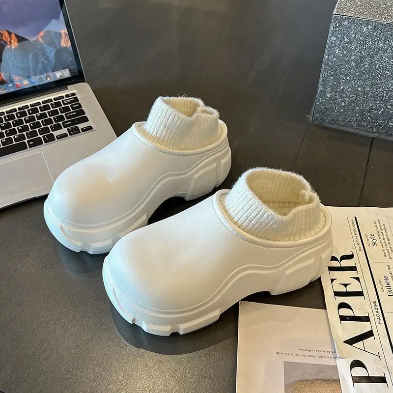 New Autumn and Winter Cotton Shoes for Home Use, Thick-Soled Cotton Slippers for Outer Wear, Non-Slip, Waterproof, Dirt-Resistant, Warm and Root-Wrapped Cotton Shoes