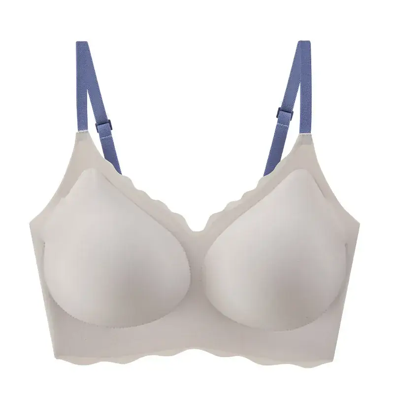 Women's Seamless Underwire-Free Yoga Bra - Image 3
