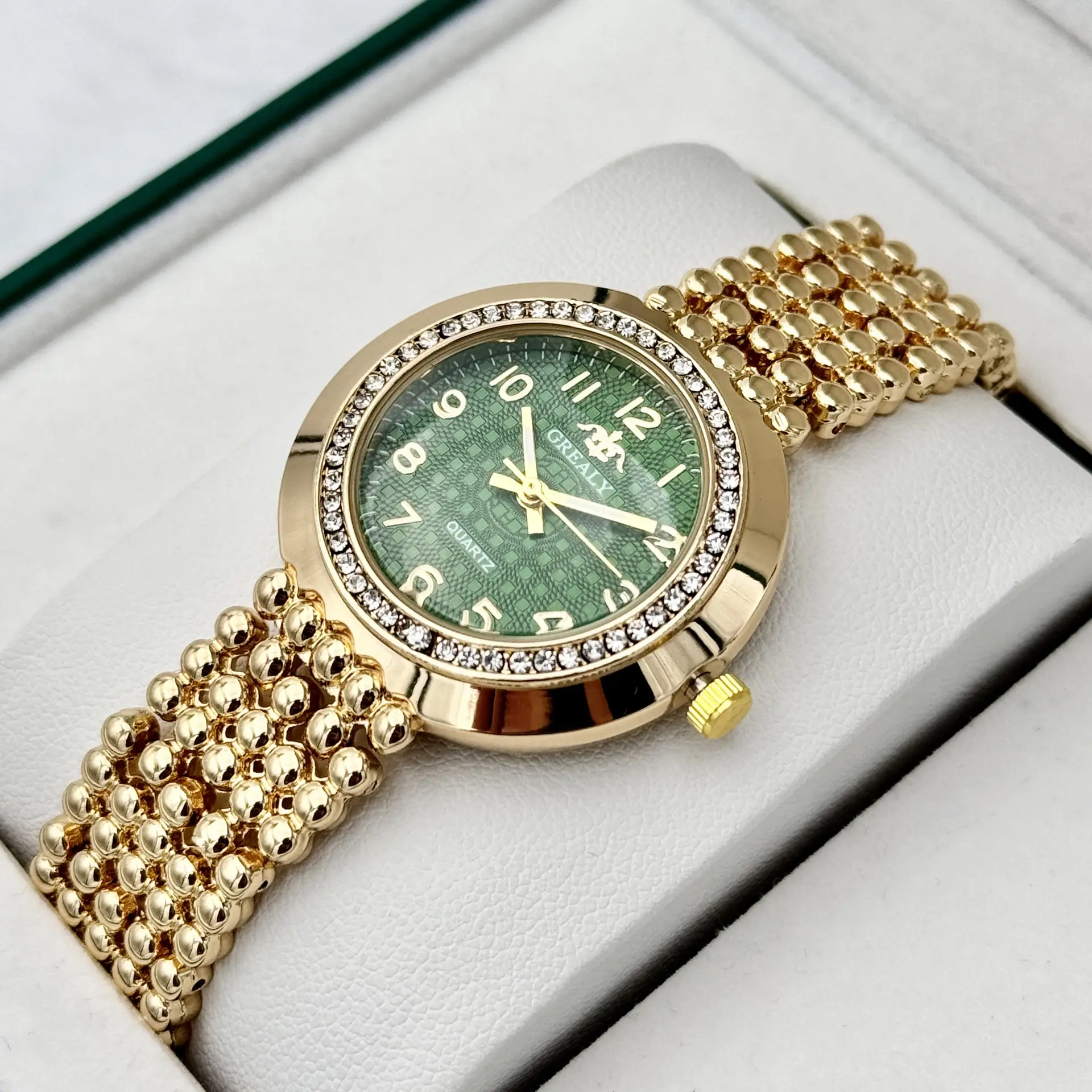 Korean Style Quartz Women's Watch with Crystal Band — feature 5