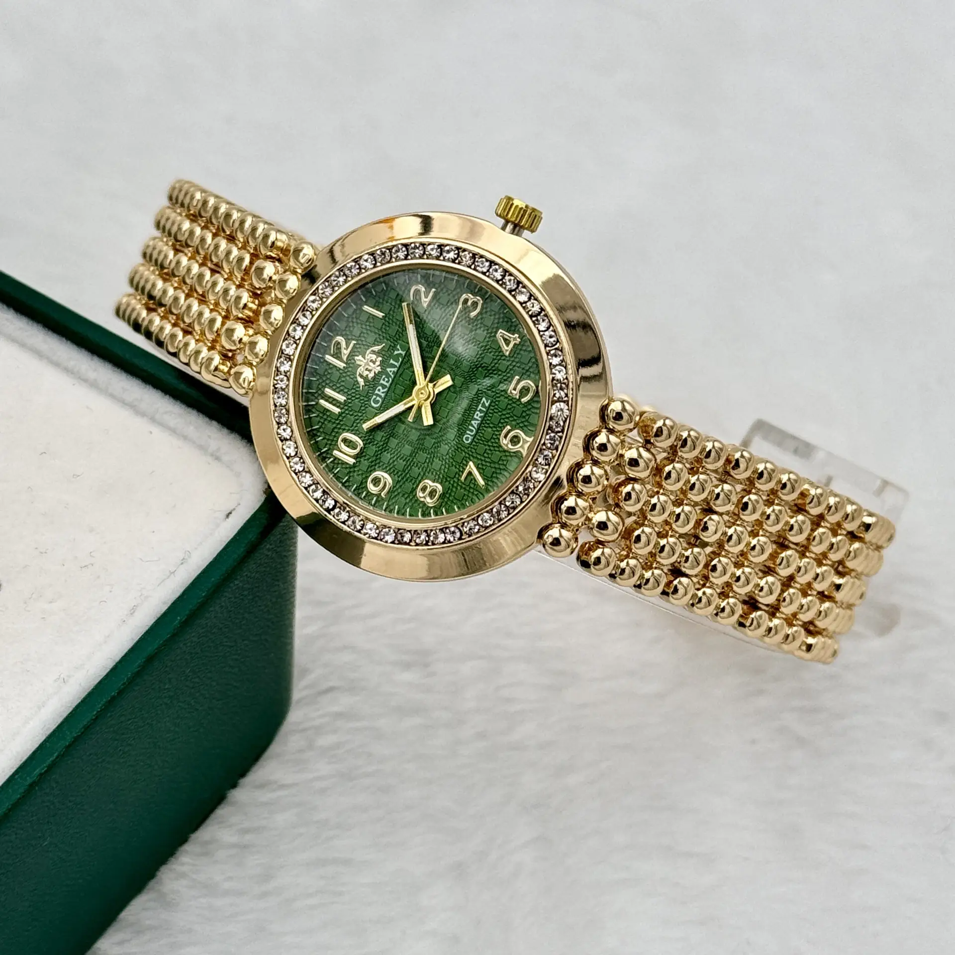 Korean Style Quartz Women's Watch with Crystal Band — feature 6