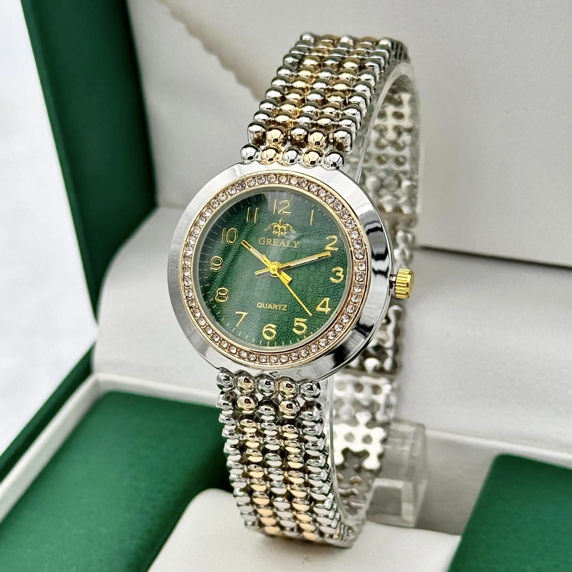 Korean Style Quartz Women's Watch with Crystal Band - Image 2