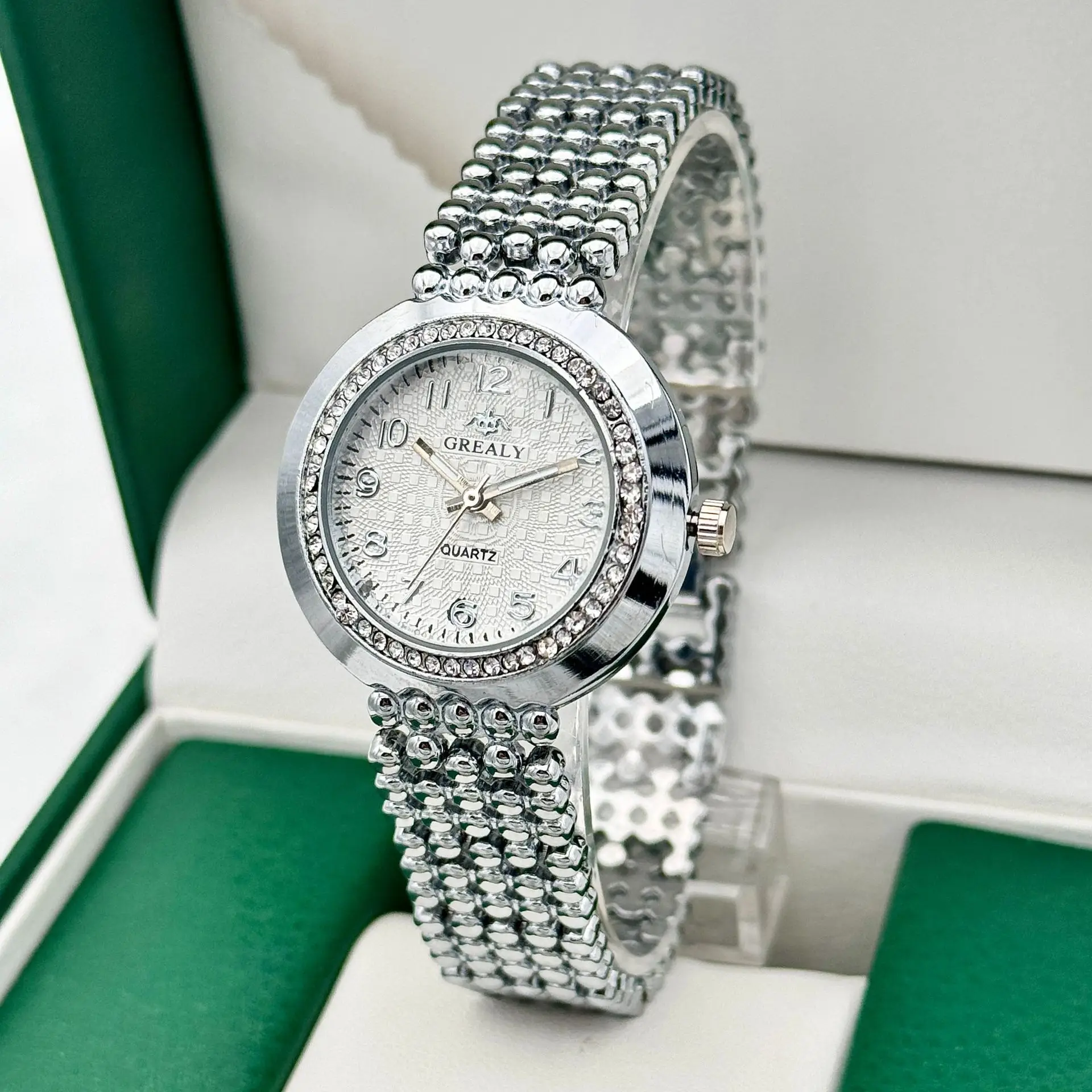Korean Style Quartz Women's Watch with Crystal Band - Image 4