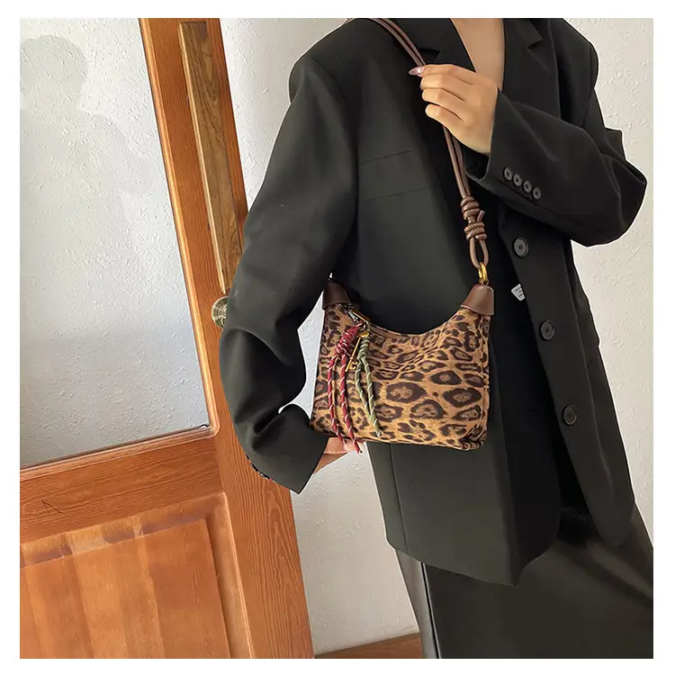 Leopard Print Shoulder Bag for Women 2026 — feature 19