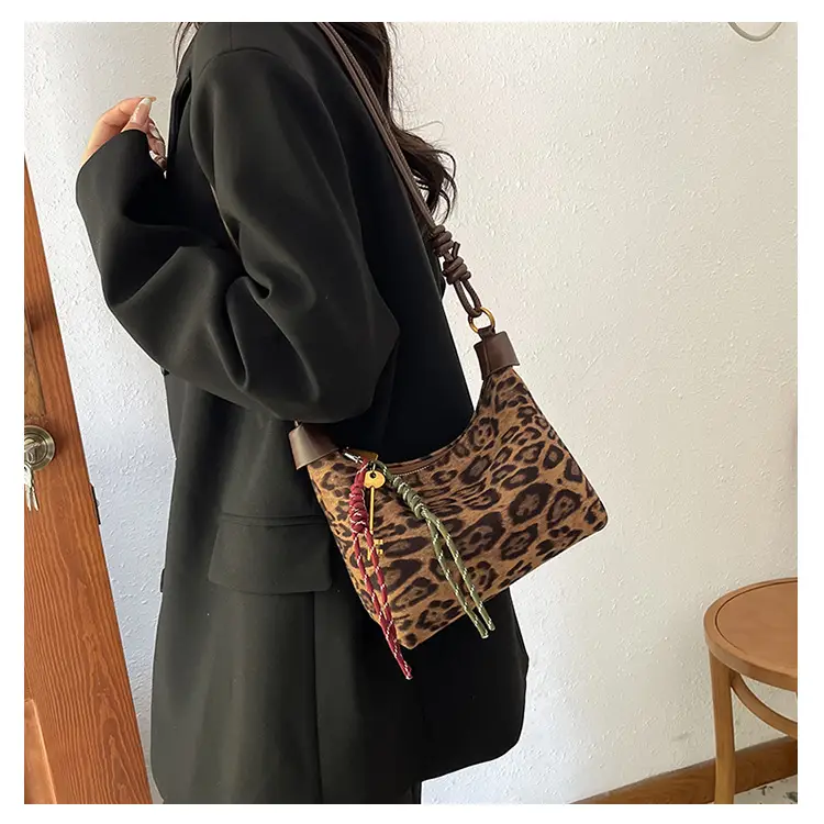 Leopard Print Shoulder Bag for Women 2026 — feature 20