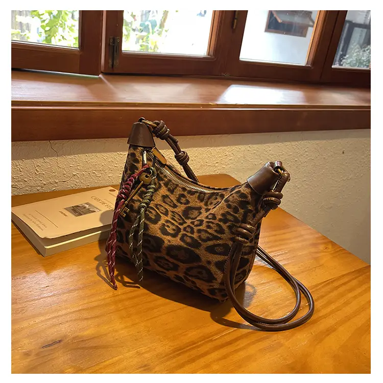 Leopard Print Shoulder Bag for Women 2026 — feature 28