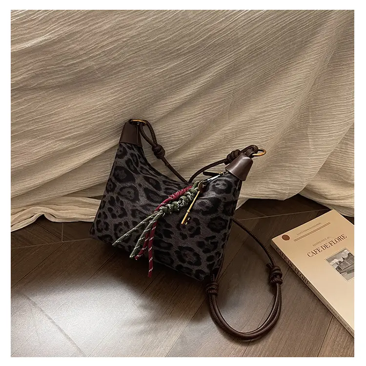 Leopard Print Shoulder Bag for Women 2026 — feature 31