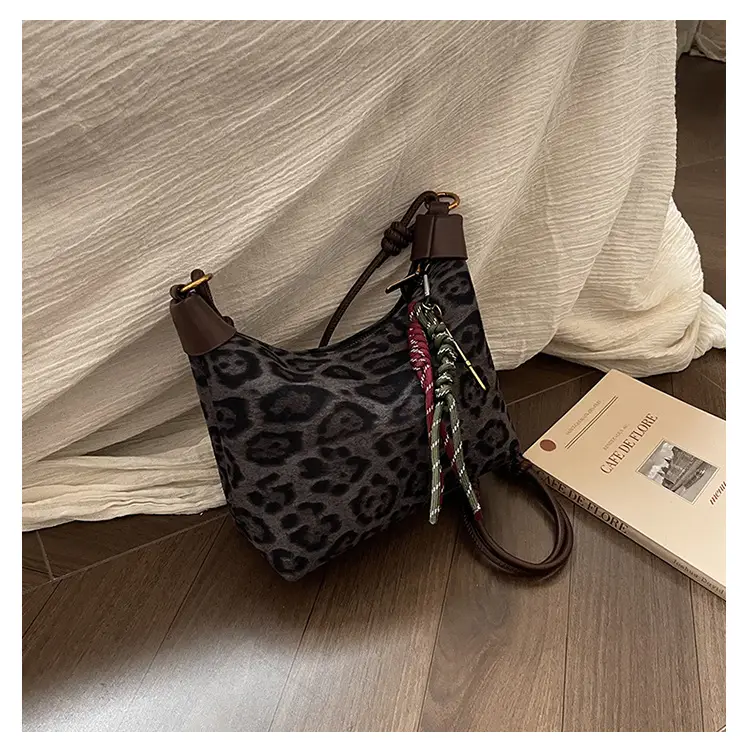 Leopard Print Shoulder Bag for Women 2026 — feature 32