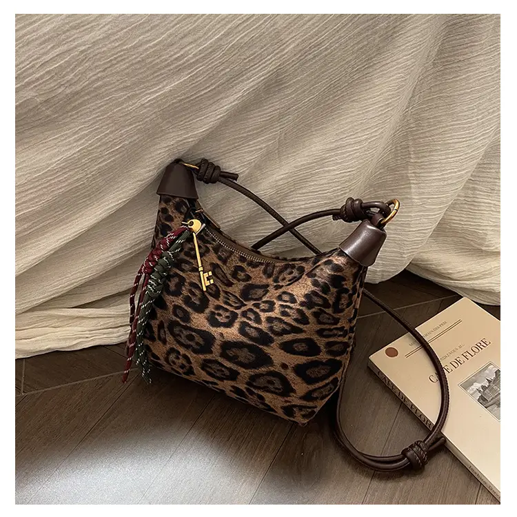Leopard Print Shoulder Bag for Women 2026 — feature 34