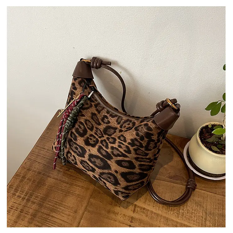 Leopard Print Shoulder Bag for Women 2026 — feature 47