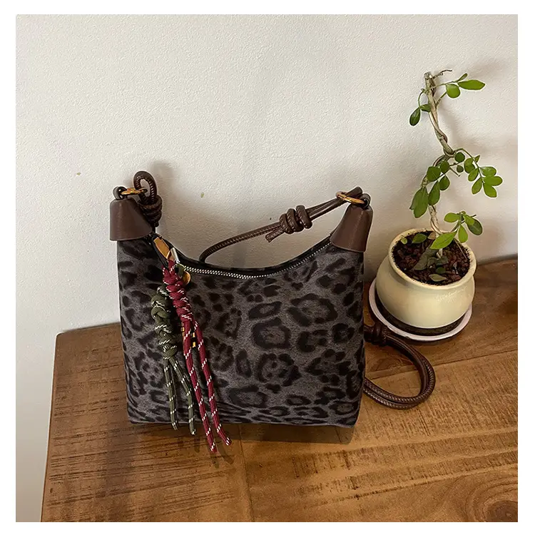 Leopard Print Shoulder Bag for Women 2026 — feature 49