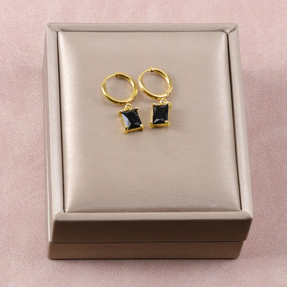 Gold Square Green Diamond Earrings Set - Image 15