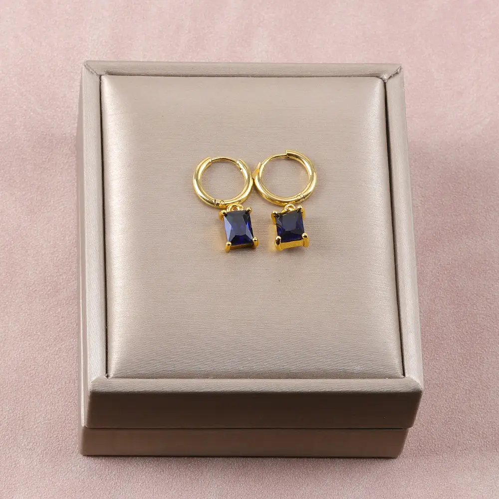 Gold Square Green Diamond Earrings Set — feature 21