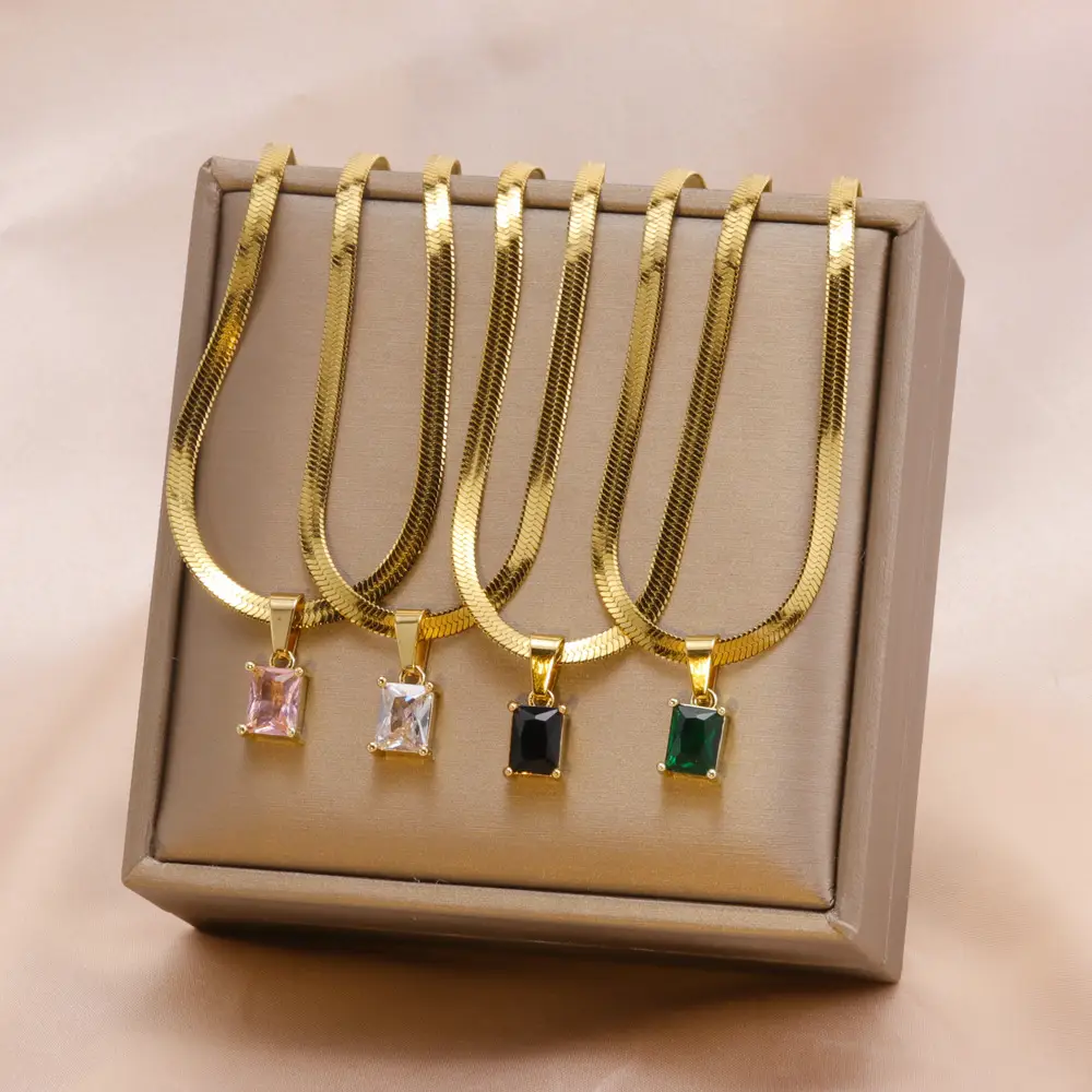 Gold Square Green Diamond Earrings Set — feature 22