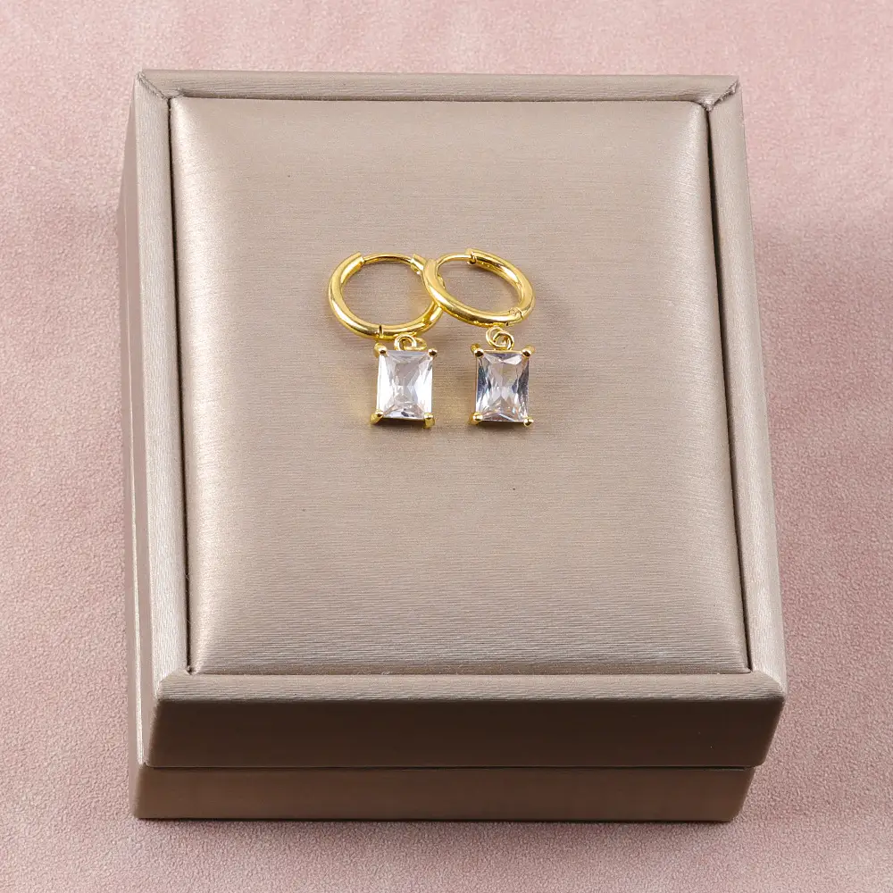 Gold Square Green Diamond Earrings Set - Image 13