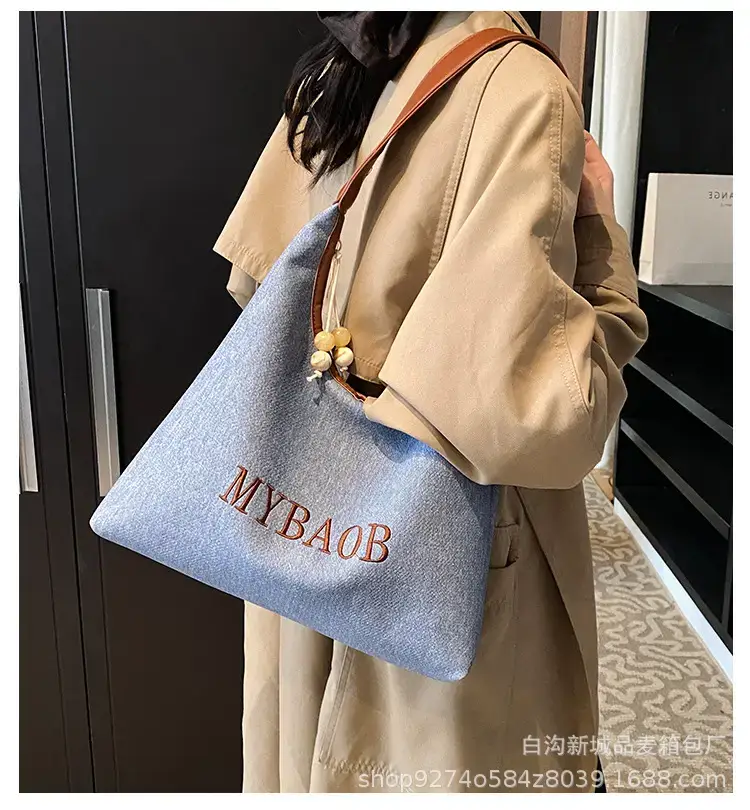 Large Capacity Women's Cross-Border Commuter Bag 2026 — feature 1