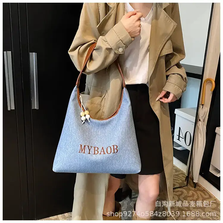 Large Capacity Women's Cross-Border Commuter Bag 2026 — feature 12
