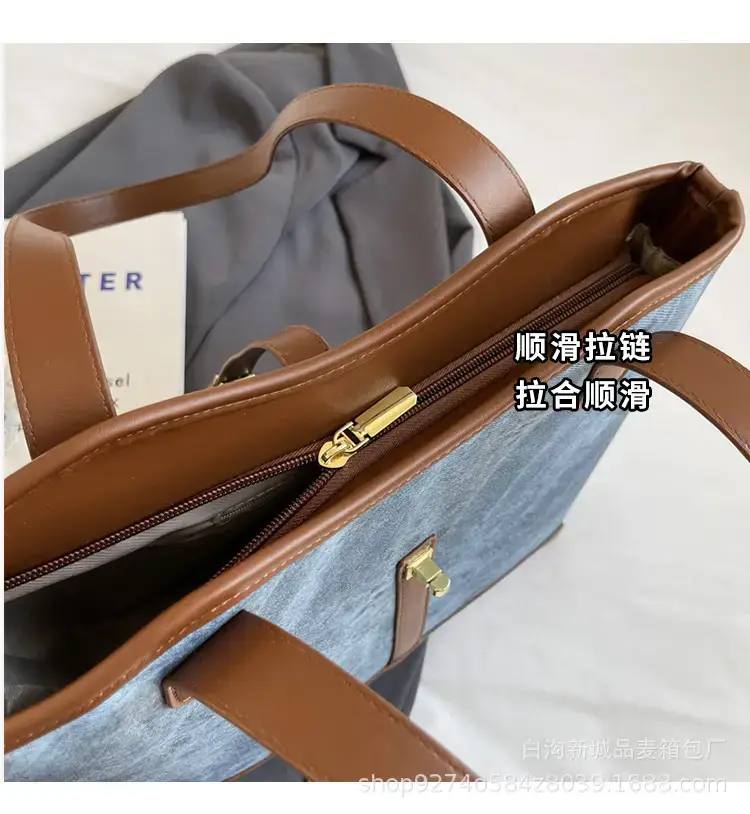 Vintage Textured Large Capacity Shoulder Bag 2026 Winter — feature 4