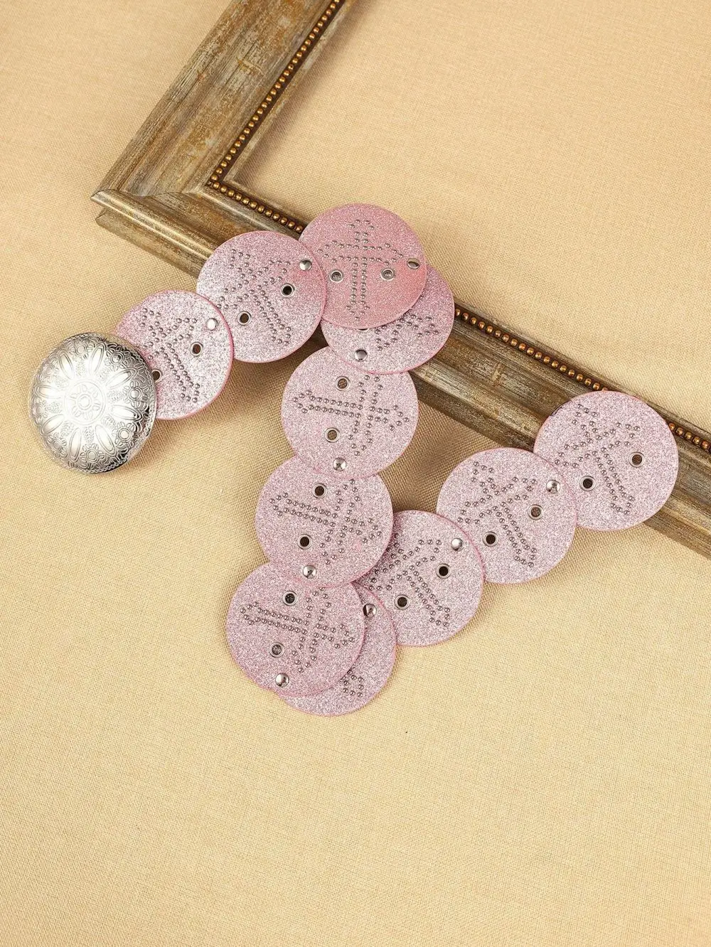 Vintage Hot Girl Faux Leather Belt Hook Pink Rivet Patchwork — feature 7