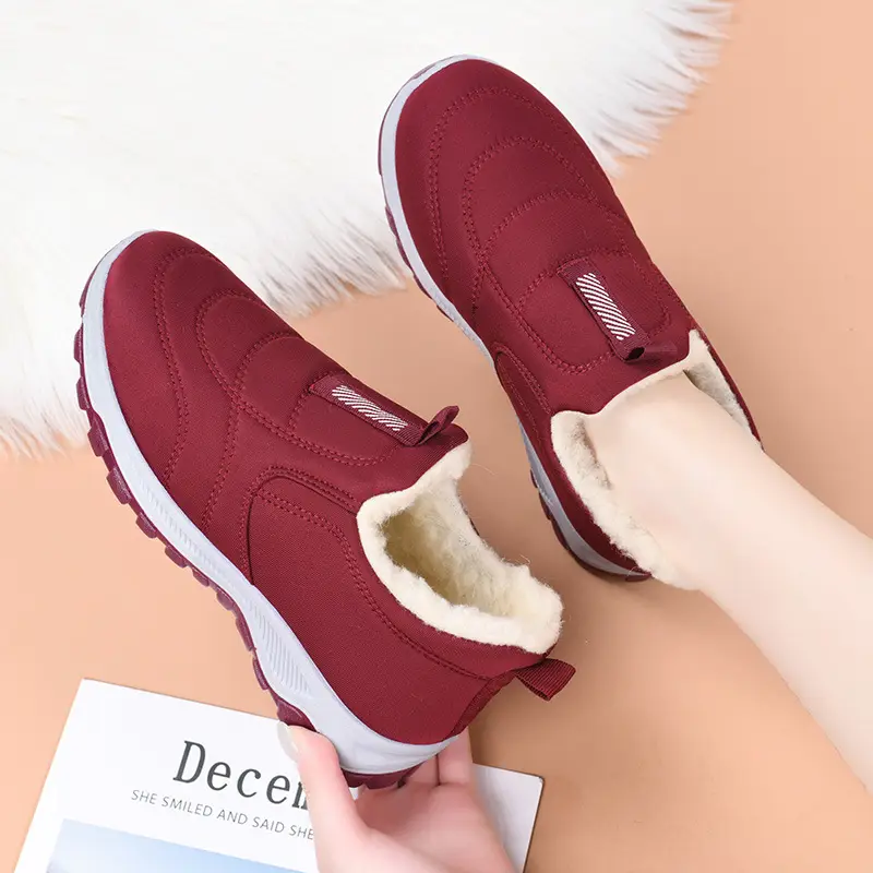 2025 Winter New Style Fleece-Lined Warm Thickened Old Beijing Cotton Shoes for Women, Short Versatile Women's Boots, Couple's Style Men's Shoes - Image 10