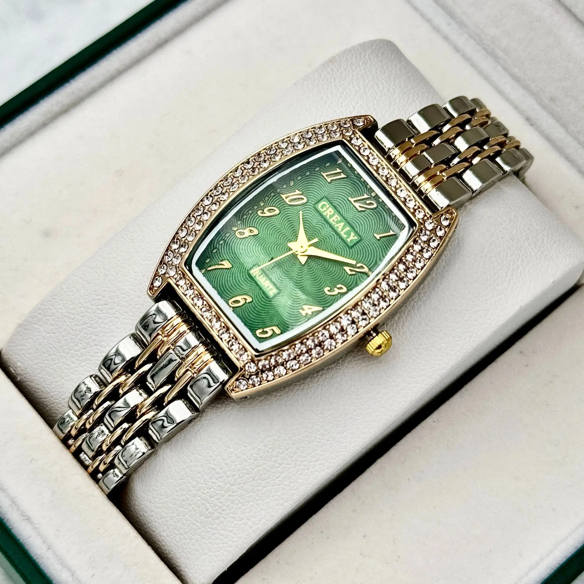 Gold Diamond Watch for Women with Quartz Dial — feature 6