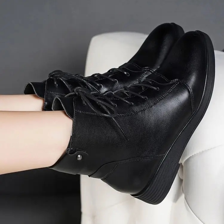 Women's Black Fleece-Lined Flat Boots 2024 - Image 5
