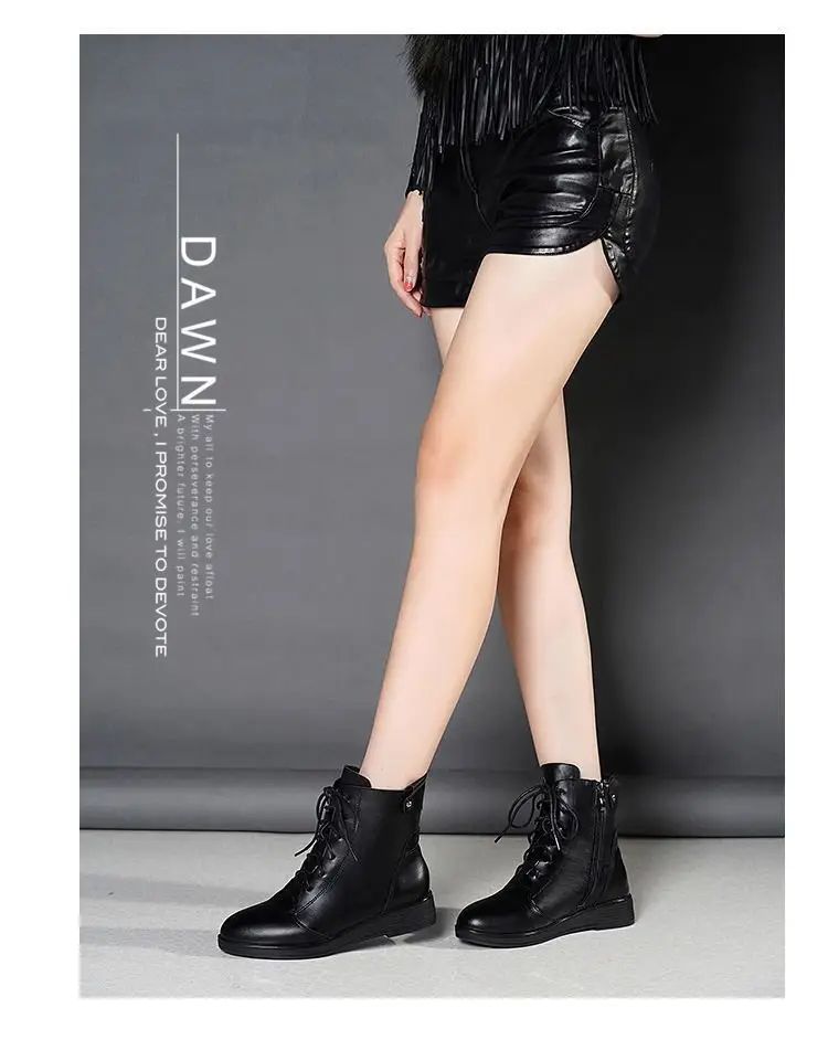 Women's Black Fleece-Lined Flat Boots 2024 — feature 4