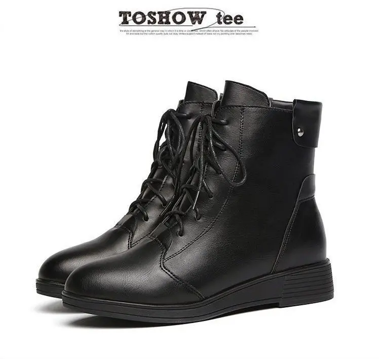 Women's Black Fleece-Lined Flat Boots 2024 — feature 8