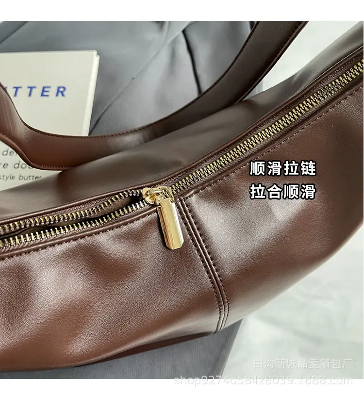 Large Capacity Brown Leather Shoulder Bag for Commuting — feature 4