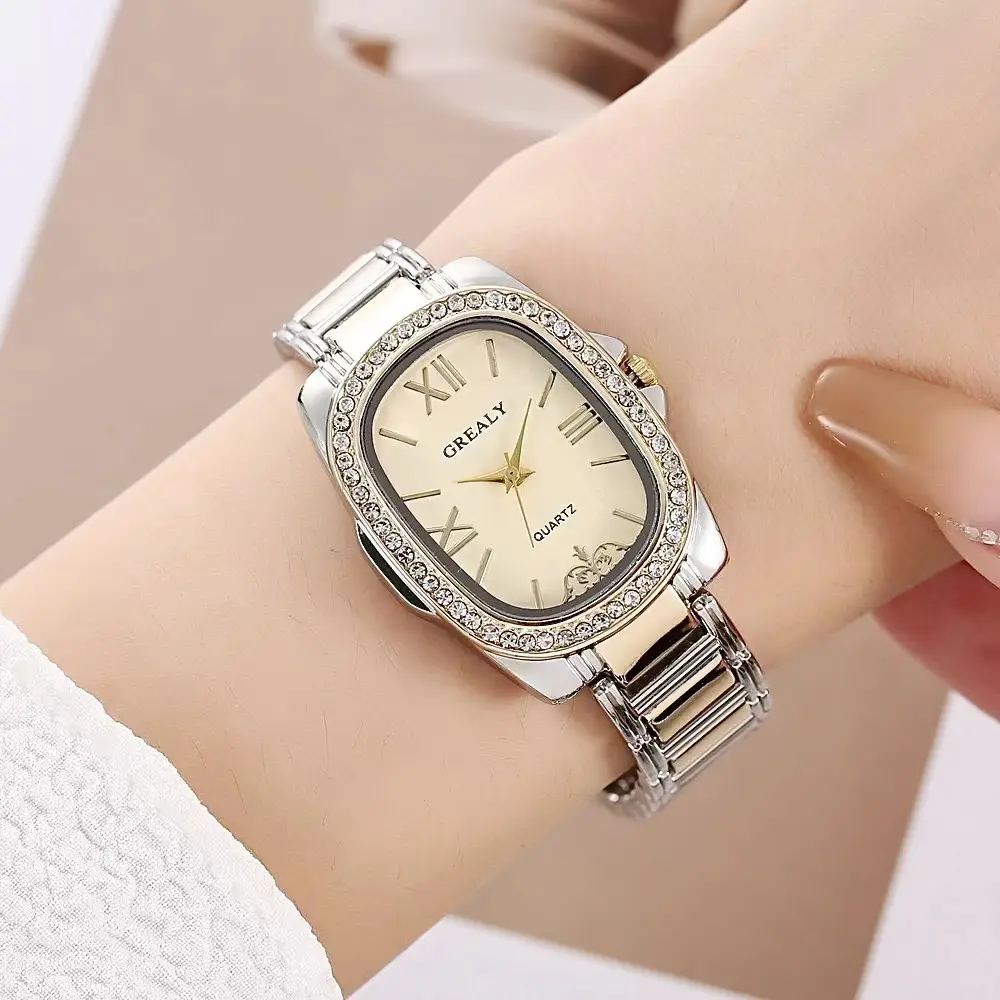 Elegant Gold Diamond Encrusted Women's Quartz Watch — feature 3
