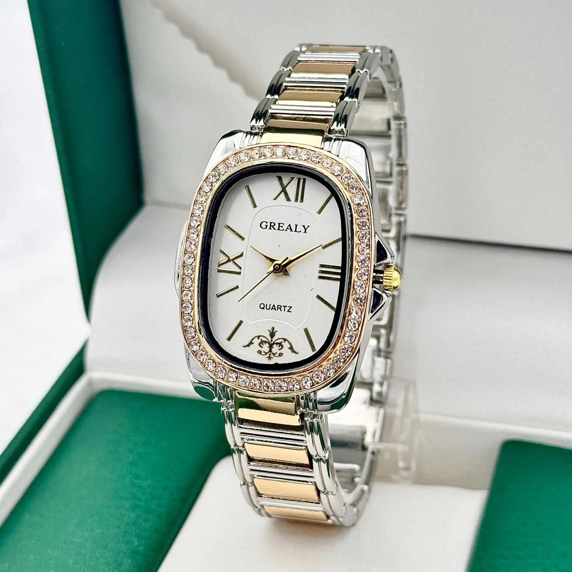 Elegant Gold Diamond Encrusted Women's Quartz Watch - Image 5