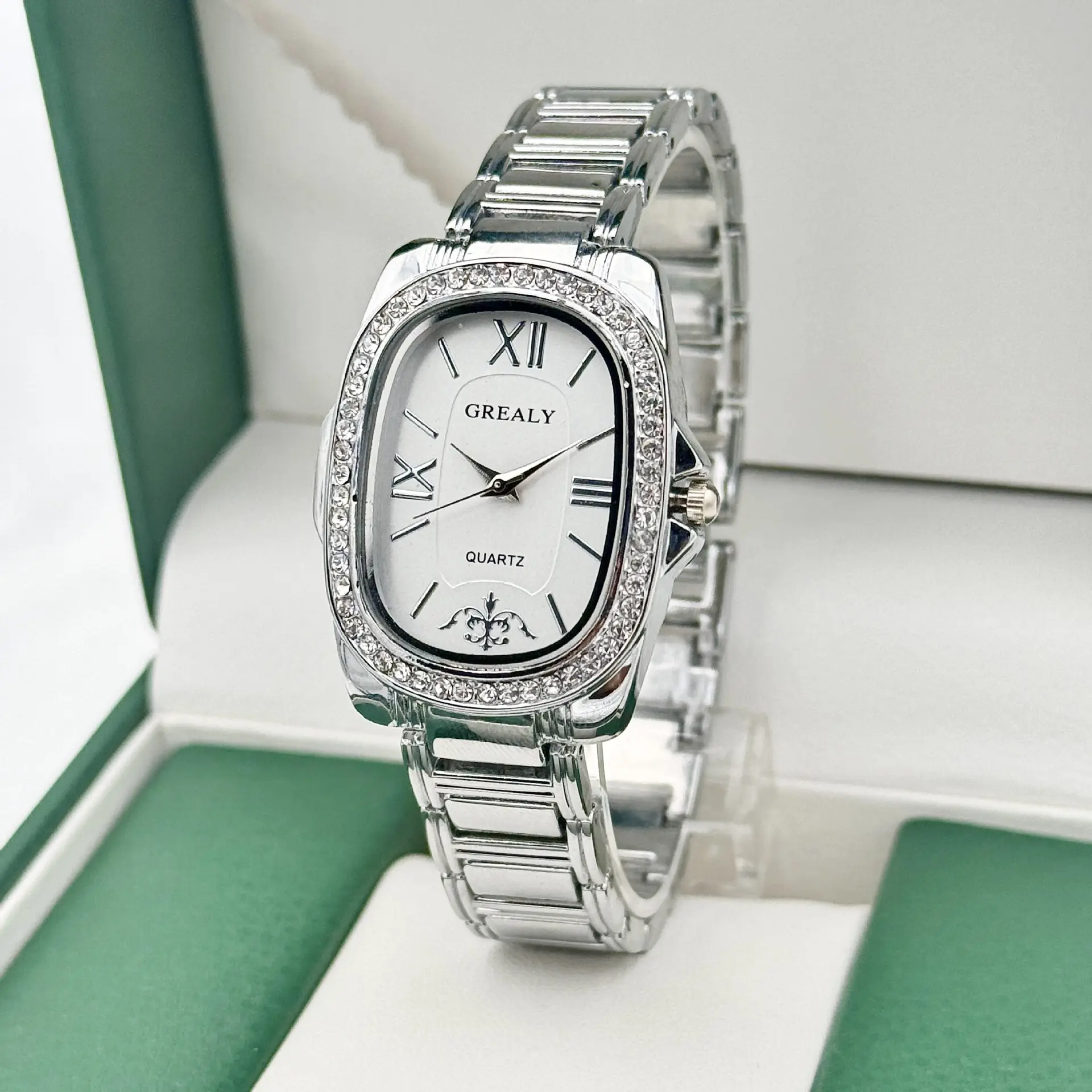 Elegant Gold Diamond Encrusted Women's Quartz Watch - Image 8