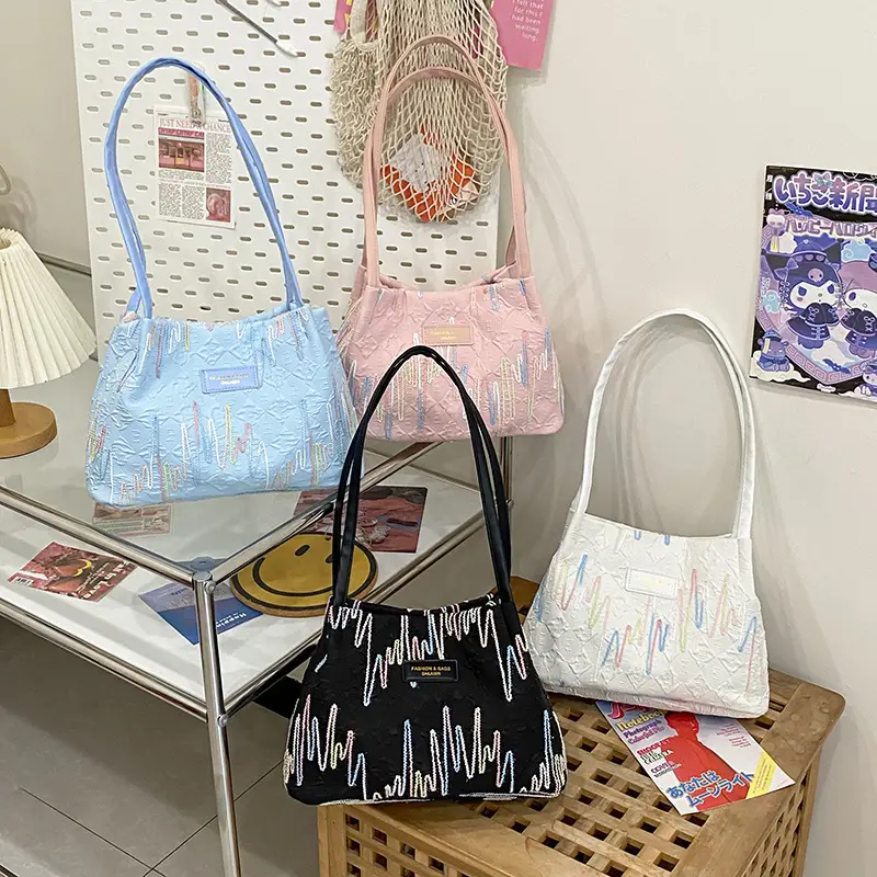 Women's Large Capacity Embroidered Shoulder Bag - Image 5