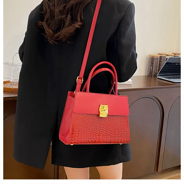 2024 Retro Croc Pattern Women's Handbags — feature 11